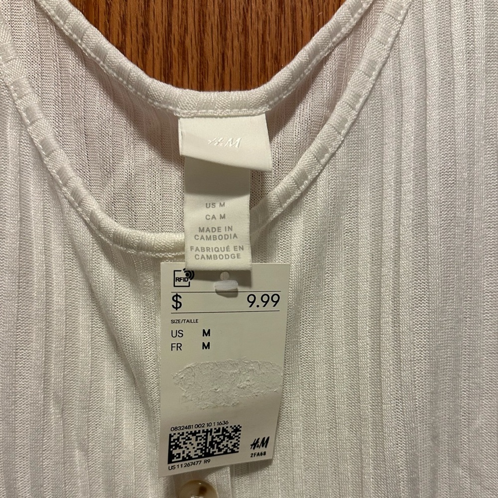 H&M Top - Picture 4 of 5